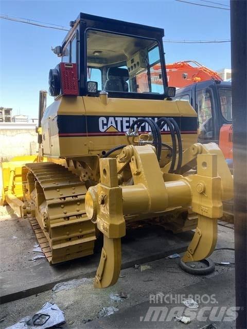 CAT D 6 G معدات تمهيد الطرق