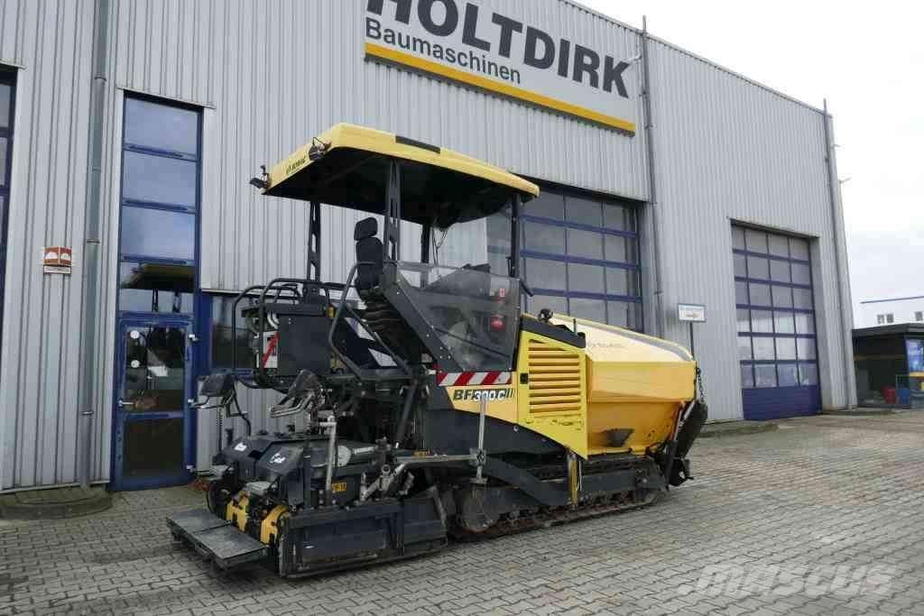 Bomag BF 300 C ماكينات أسفلت صغيرة