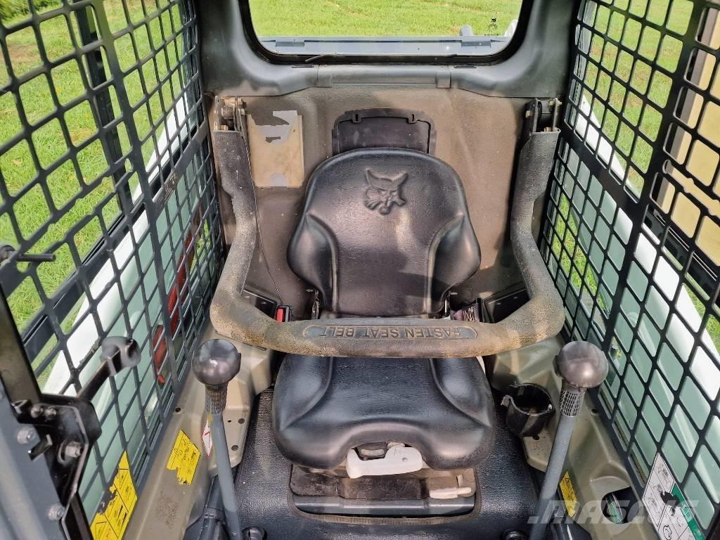 Bobcat S 450 لوادر انزلاقية التوجيه