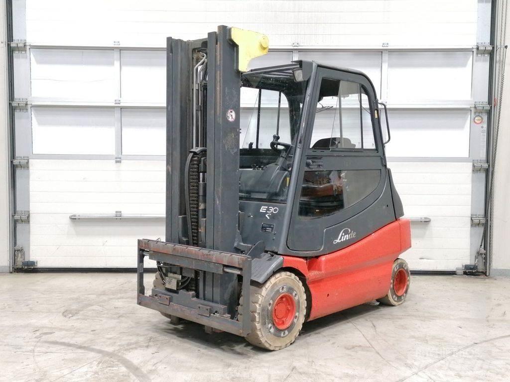 Linde E30-03 شاحنات ذات رافعات شوكية تعمل بالكهرباء