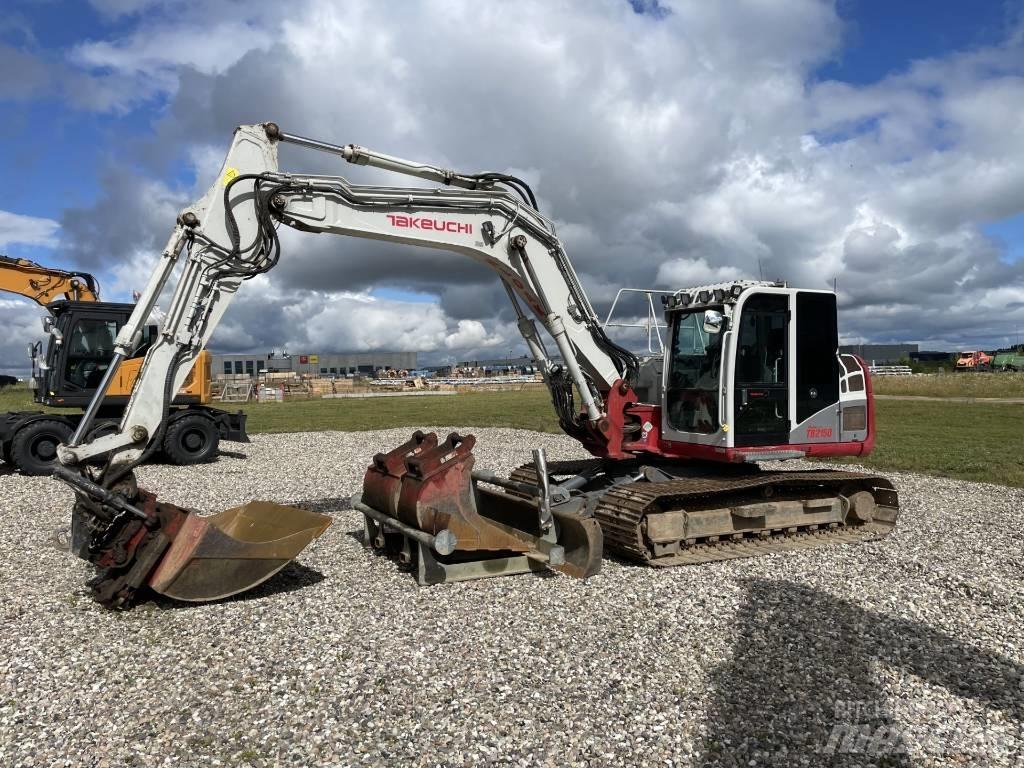 Takeuchi TB 2150 حفارات زحافة