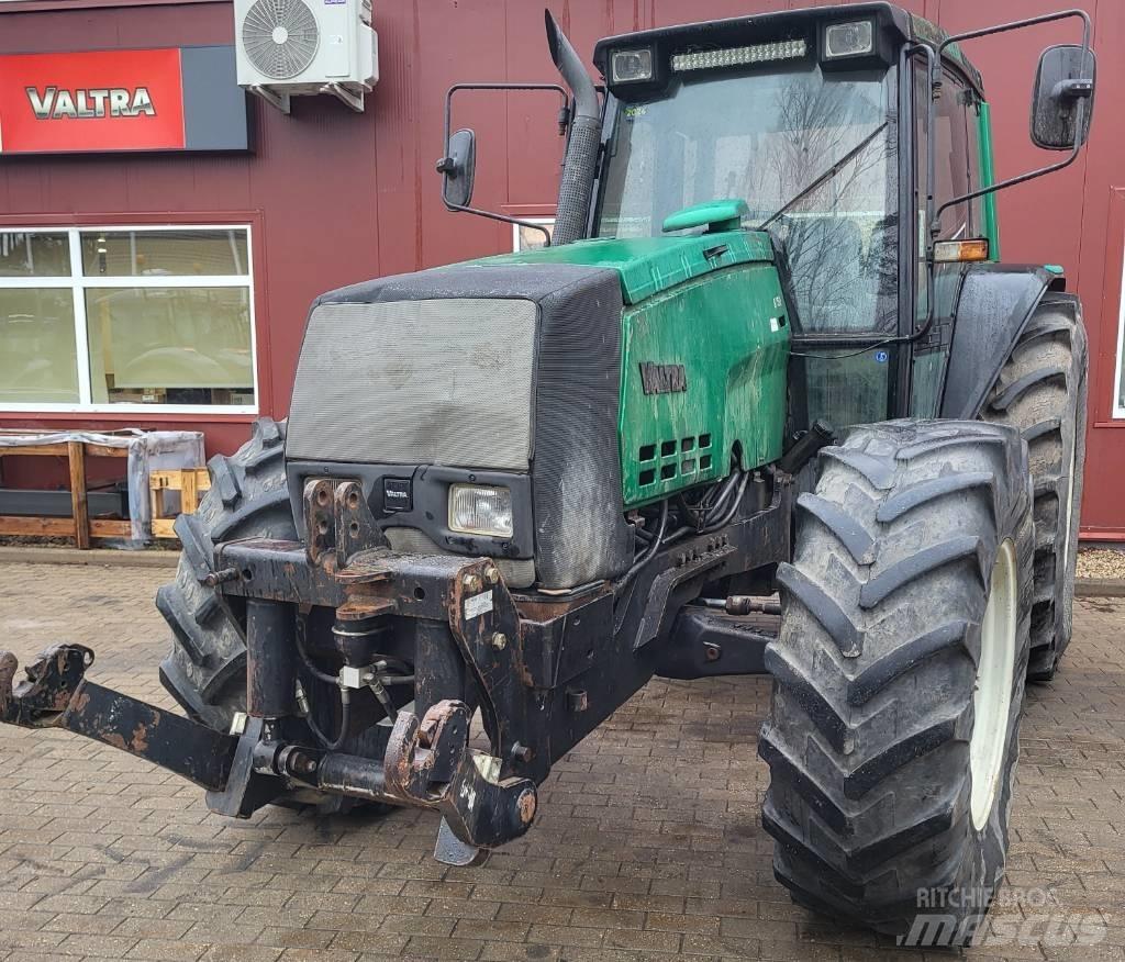 Valtra 8150 الجرارات