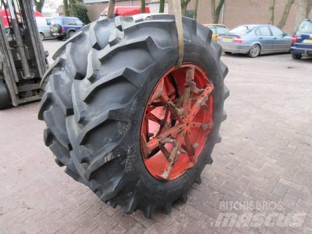 Taurus 16.9/34 الإطارات والعجلات والحافات