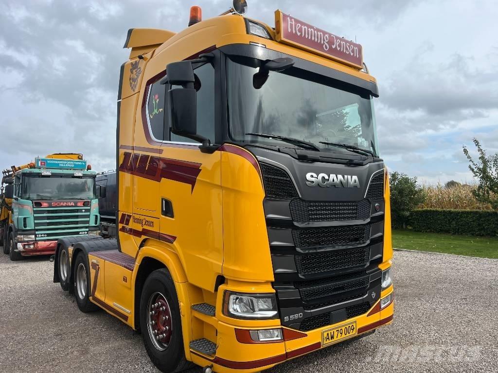 Scania S 580 V8 وحدات الجر