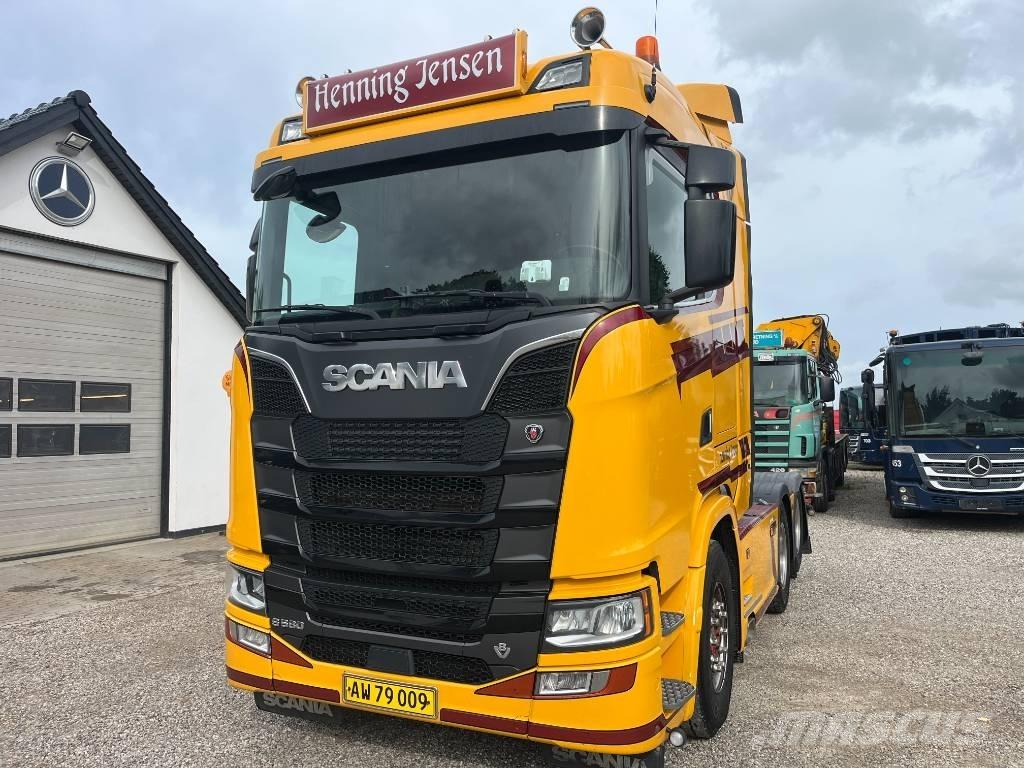 Scania S 580 V8 وحدات الجر