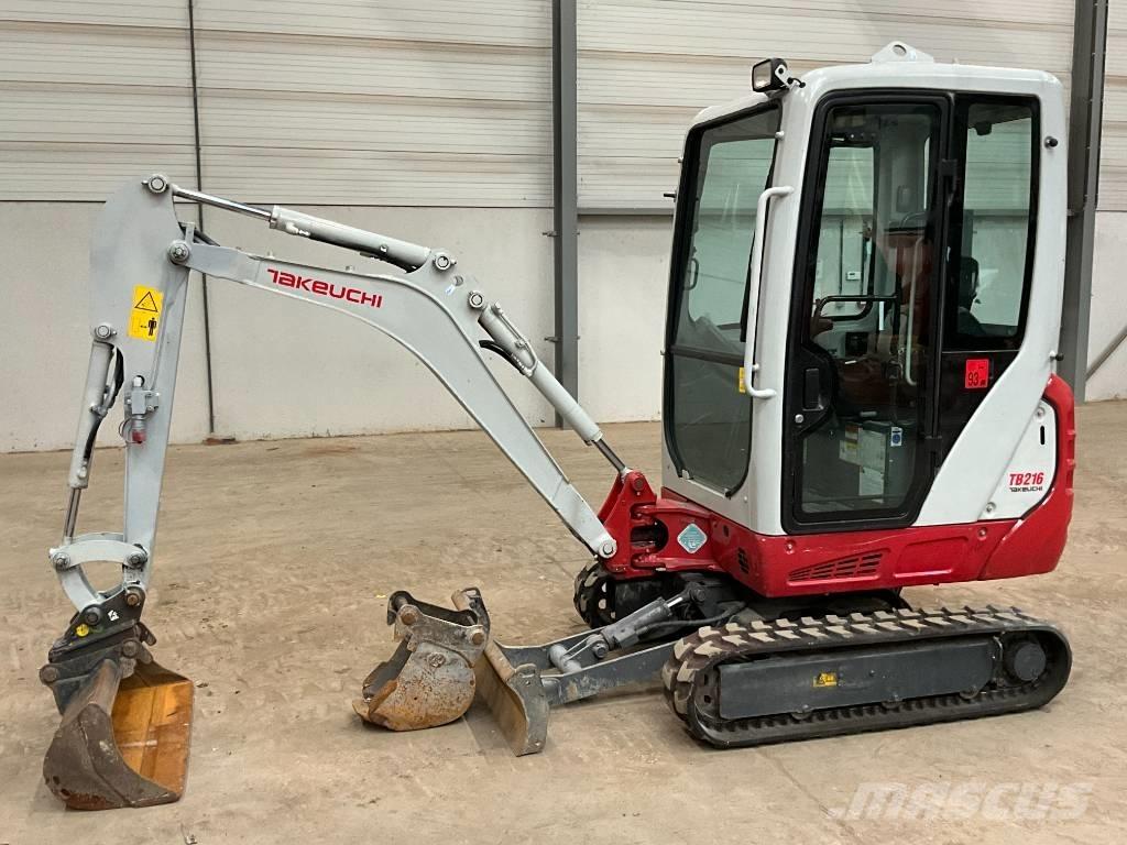 Takeuchi TB 216 حفارات صغيرة أقل من 7 طن (حفارات صغيرة)