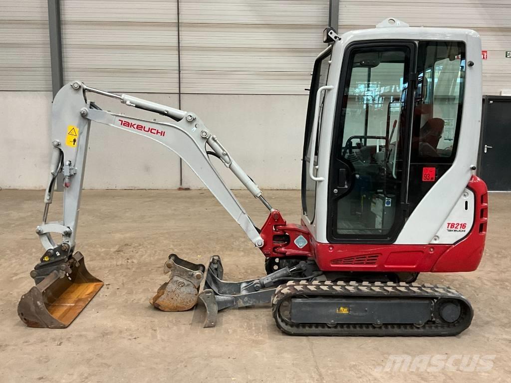 Takeuchi TB 216 حفارات صغيرة أقل من 7 طن (حفارات صغيرة)
