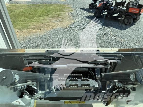 Bobcat T62 لوادر انزلاقية التوجيه