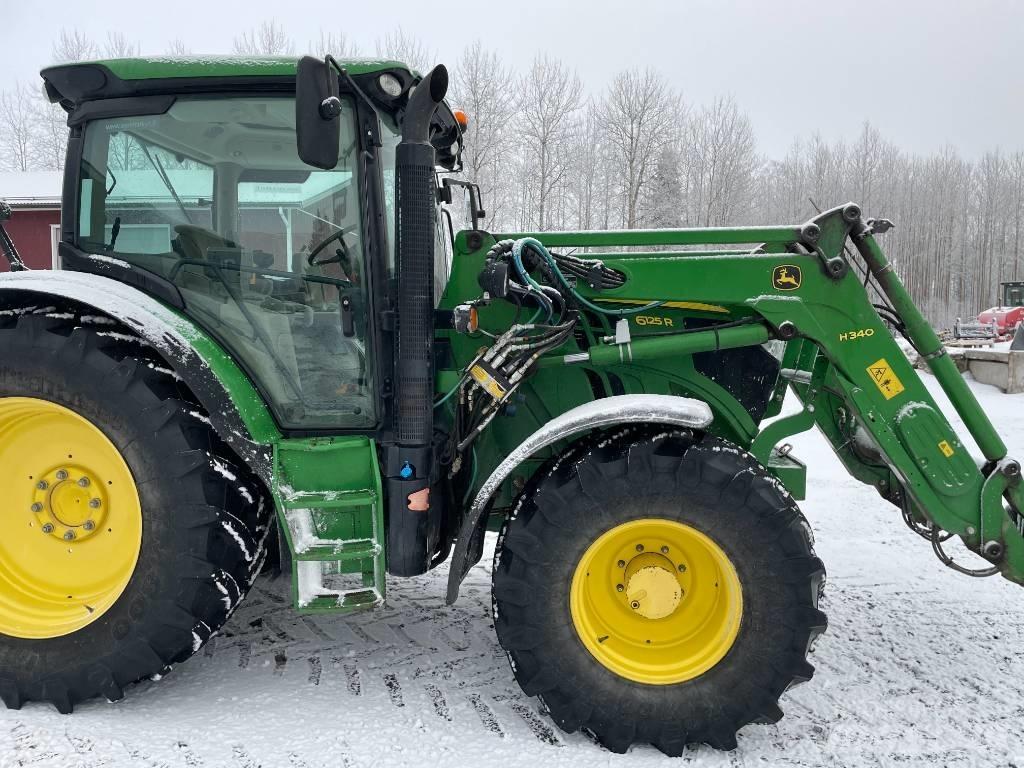 John Deere 6125 R الجرارات
