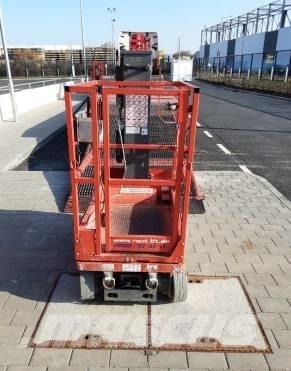 SkyJack SJ 12 رافعات مقصية الشكل