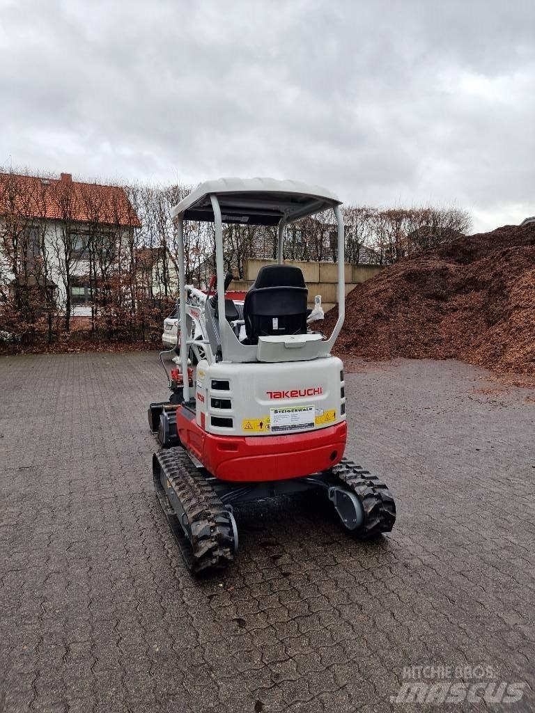 Takeuchi TB215R حفارات صغيرة أقل من 7 طن (حفارات صغيرة)