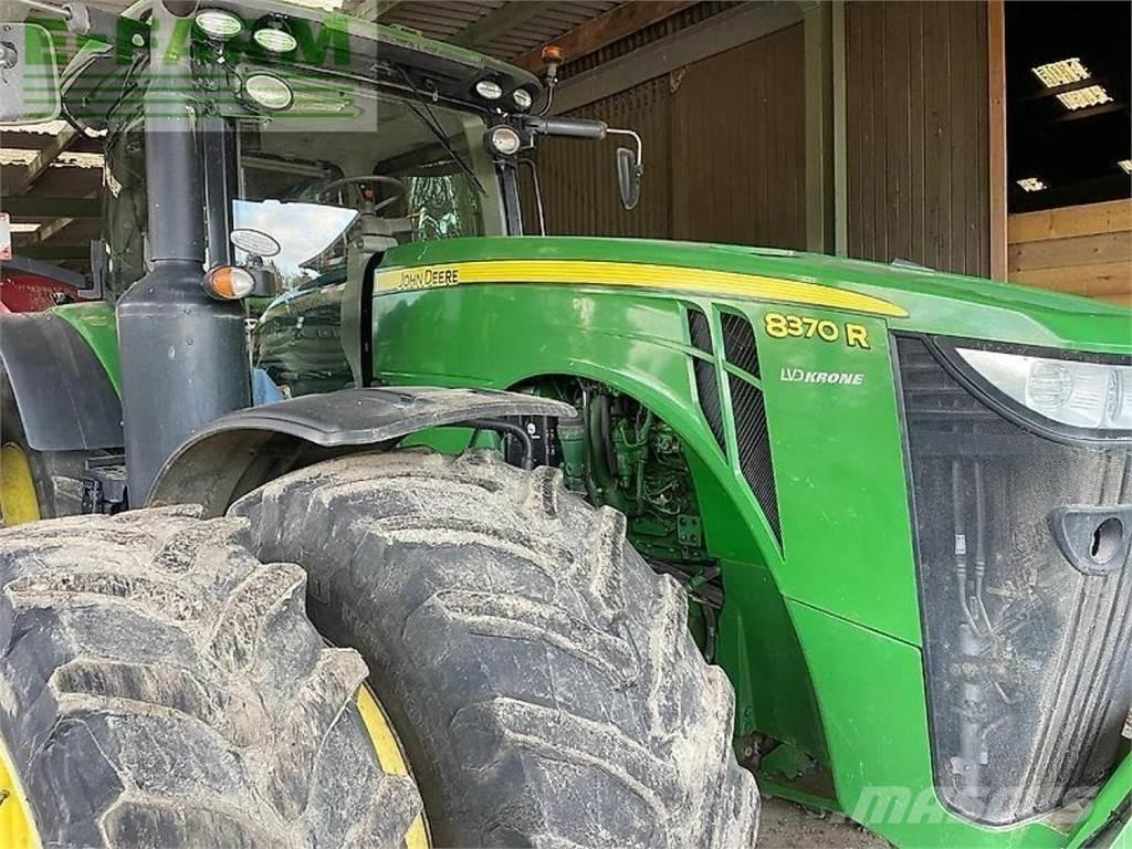 John Deere 8370 r الجرارات