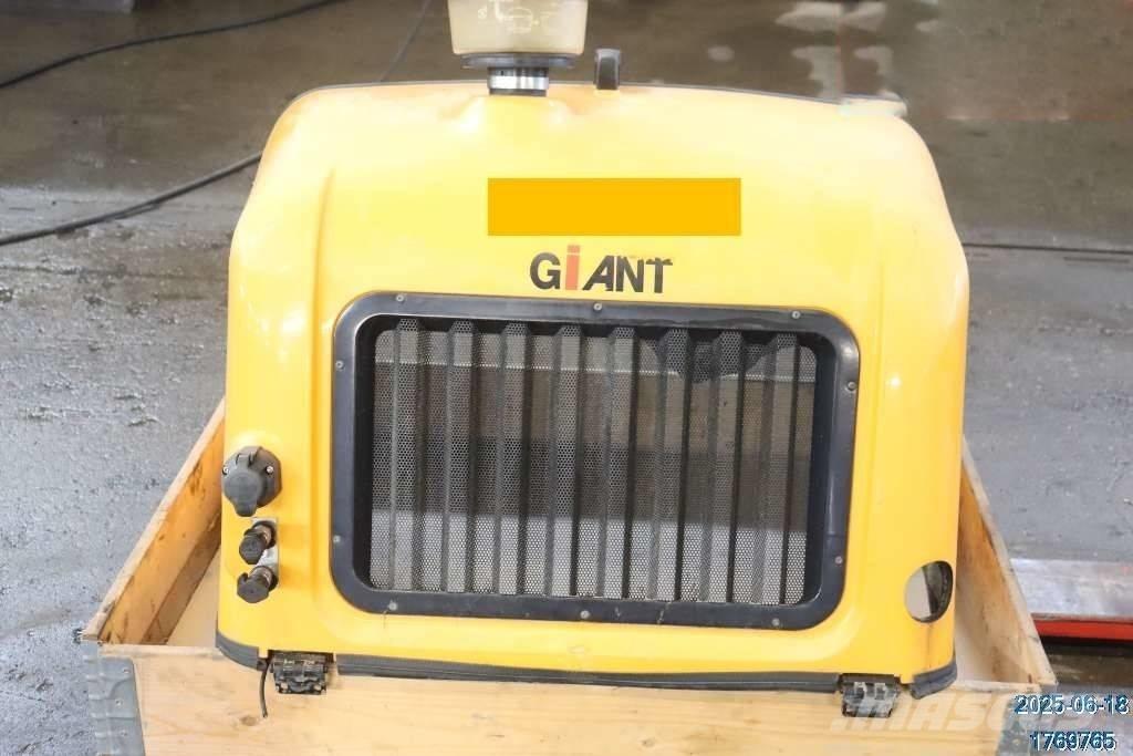 GiANT V 6004 T كابينة والداخلية