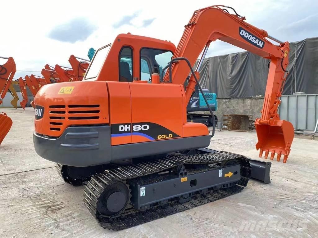 Doosan DH80 حفارات وسط 7 طن - 12 طن