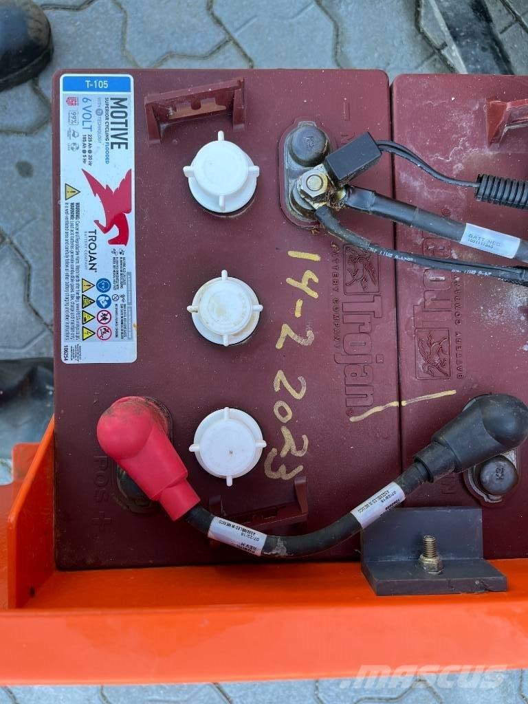 JLG 1230 ES رافعات السارية الرأسية