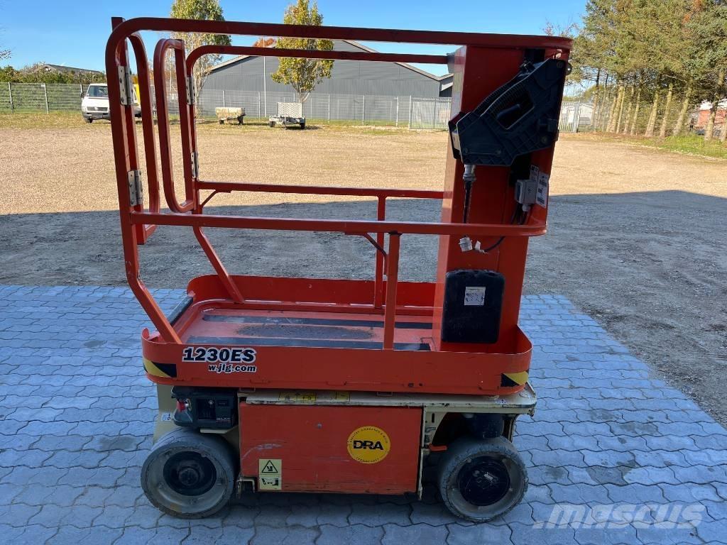 JLG 1230 ES رافعات السارية الرأسية