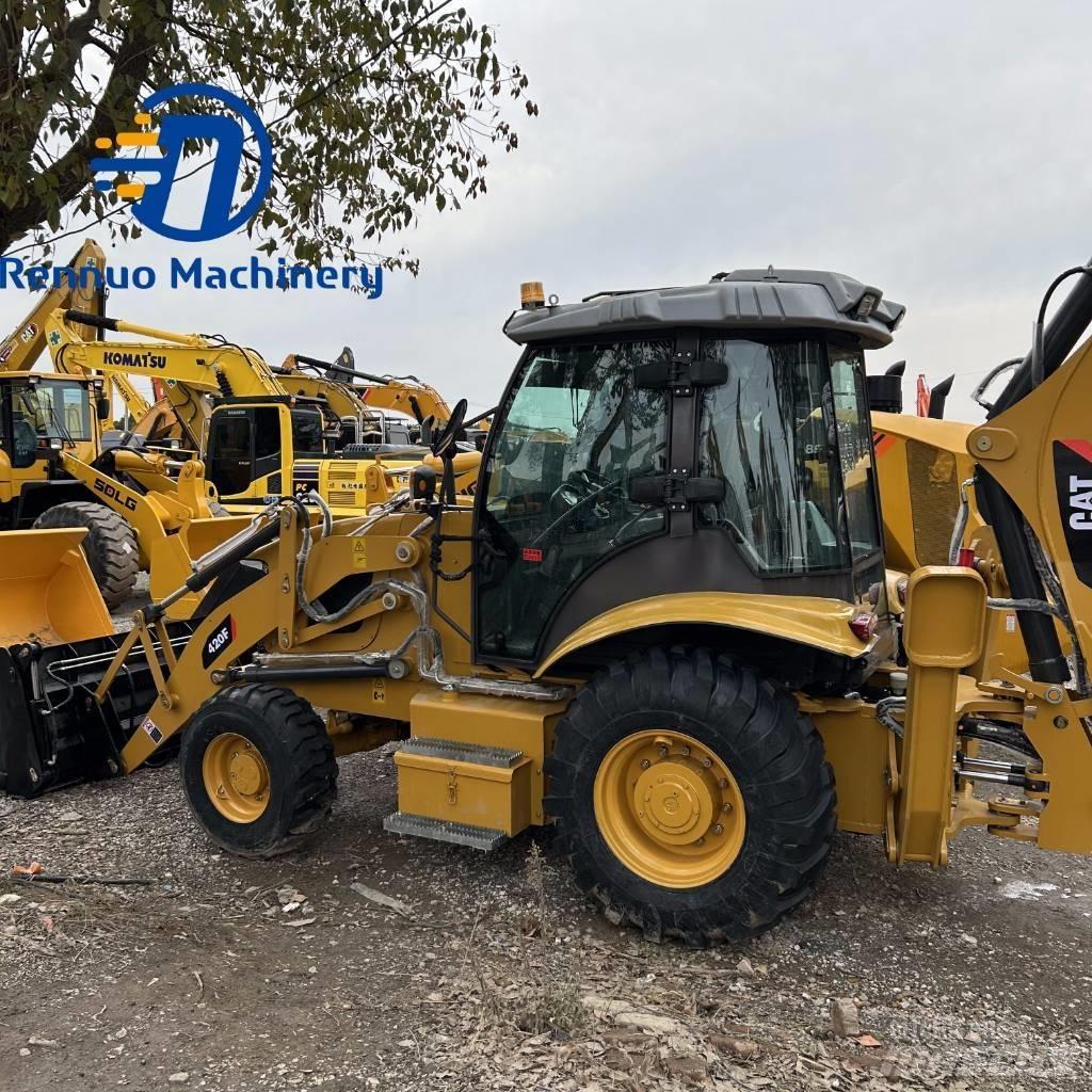 CAT 420F لوادر ذات جرافات عكسية