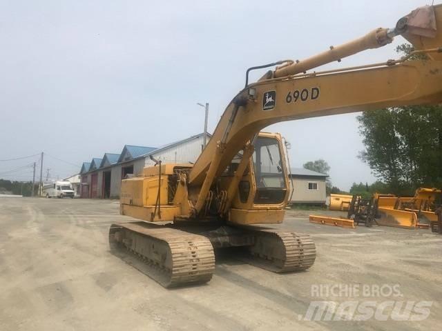 John Deere 690 D حفارات زحافة