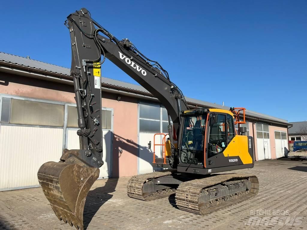 Volvo EC 140 EL حفارات زحافة