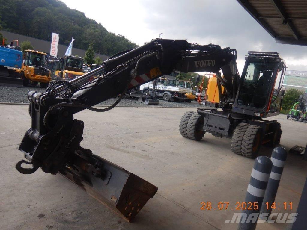 Volvo EWR 150 E حفارات بعجل