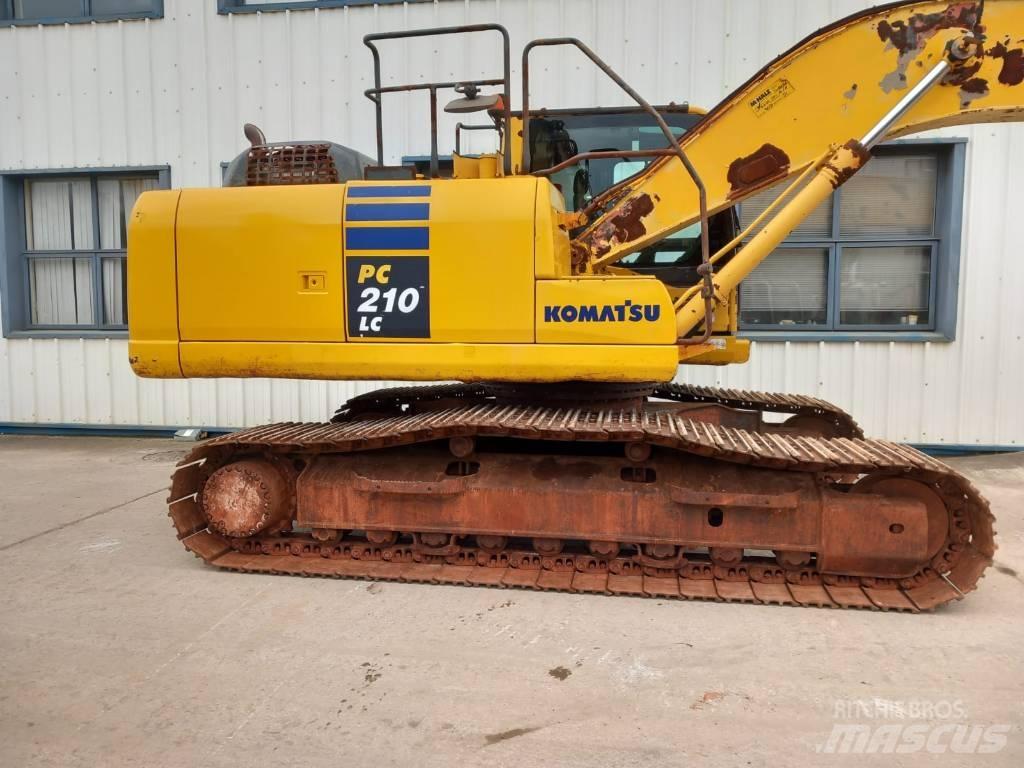 Komatsu PC210LC-10 حفارات زحافة