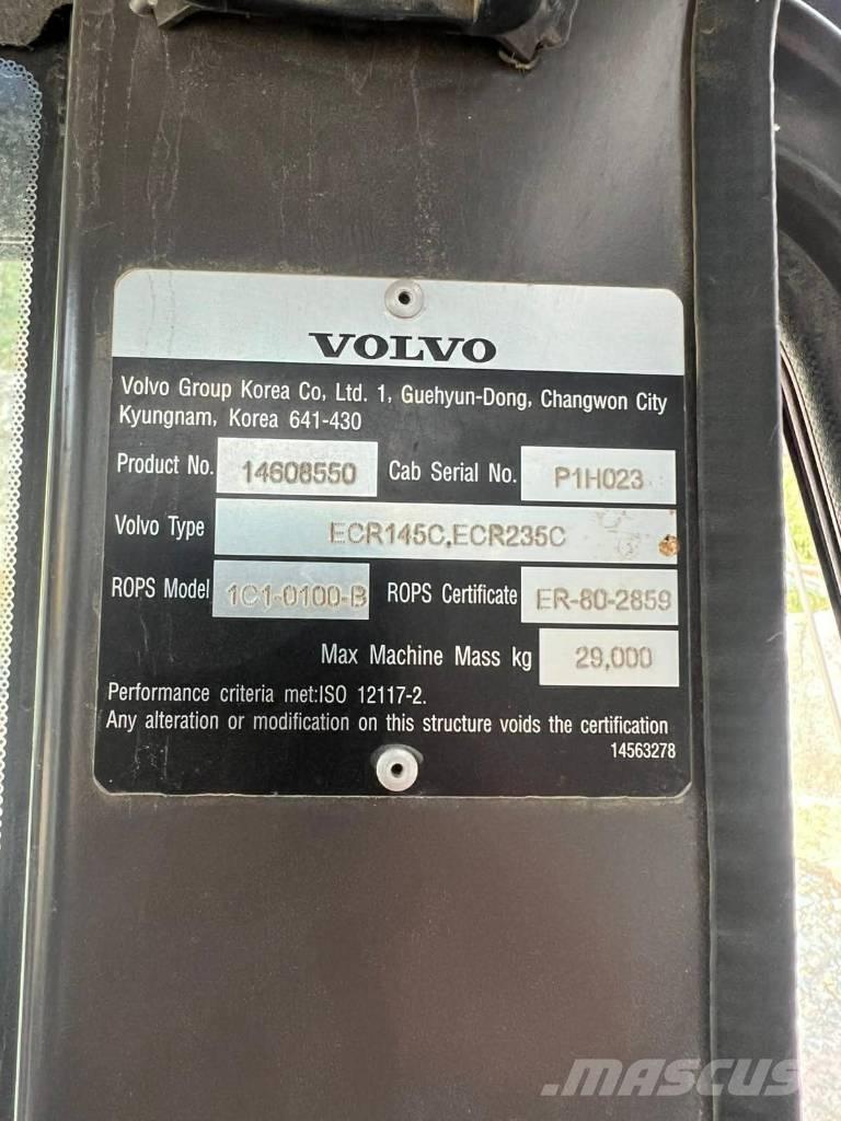 Volvo ECR 235 C L حفارات زحافة