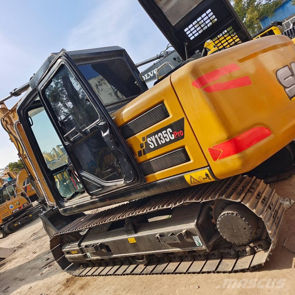 Sany SY 135 H حفارات زحافة