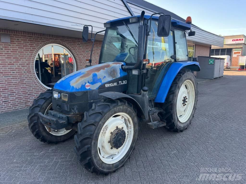 New Holland TL 90 الجرارات