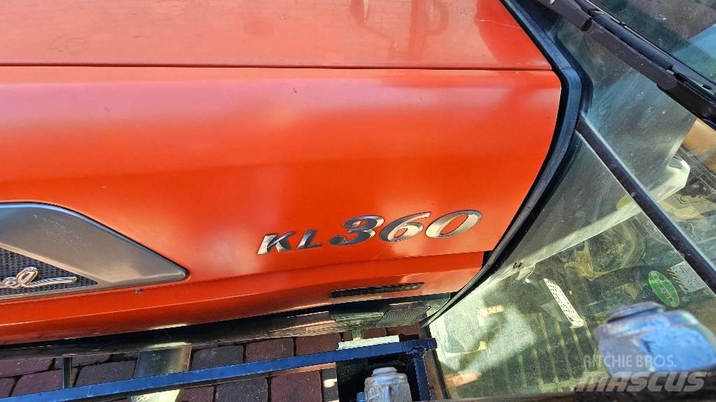 Kubota KL360 الجرارات