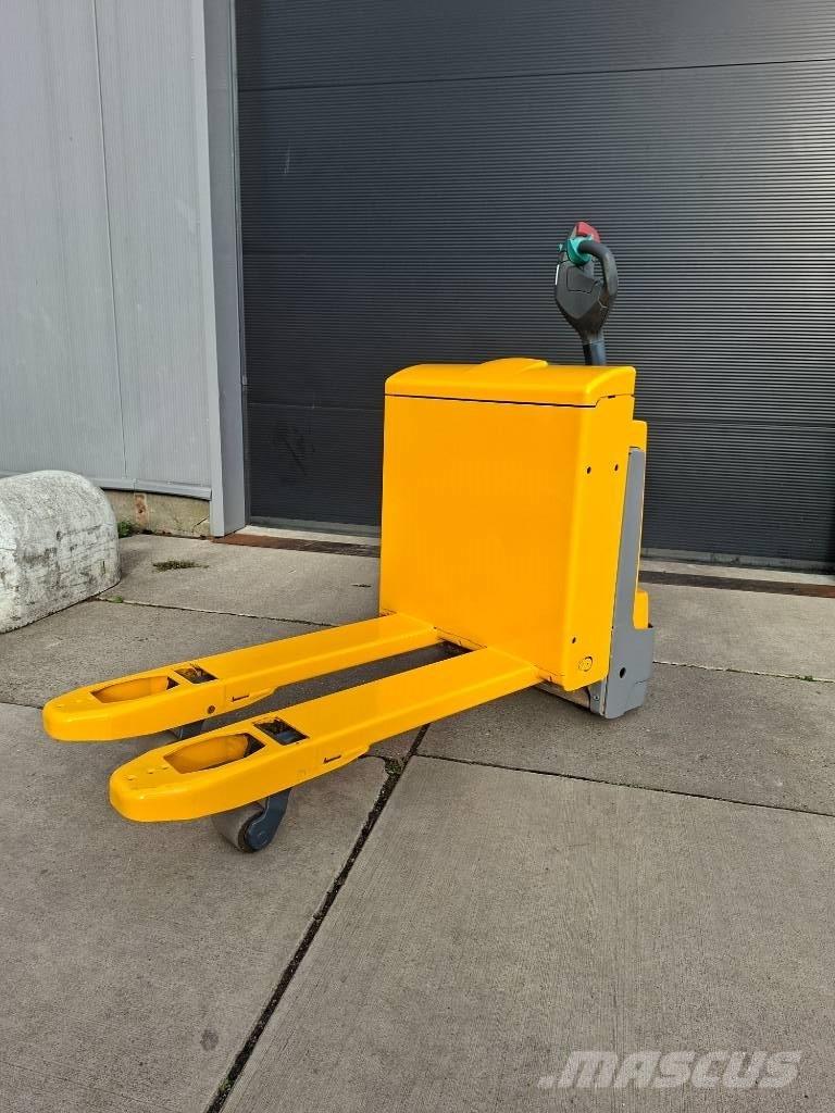 Jungheinrich EJE 116 معدات الرفع منخفض المستوى