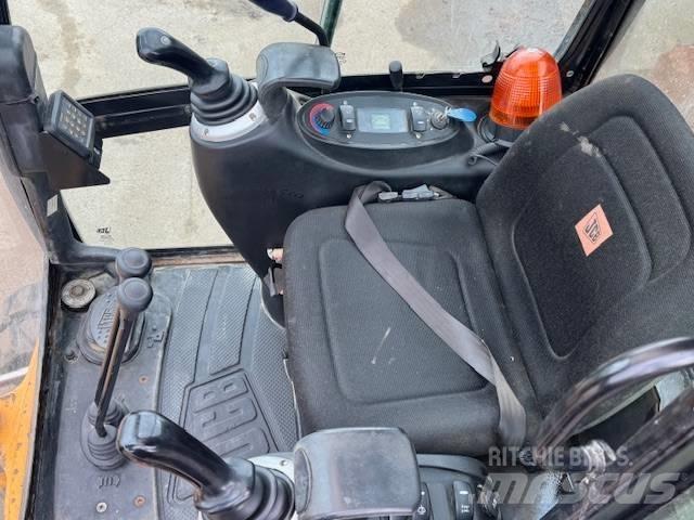 JCB 8018 حفارات صغيرة أقل من 7 طن (حفارات صغيرة)