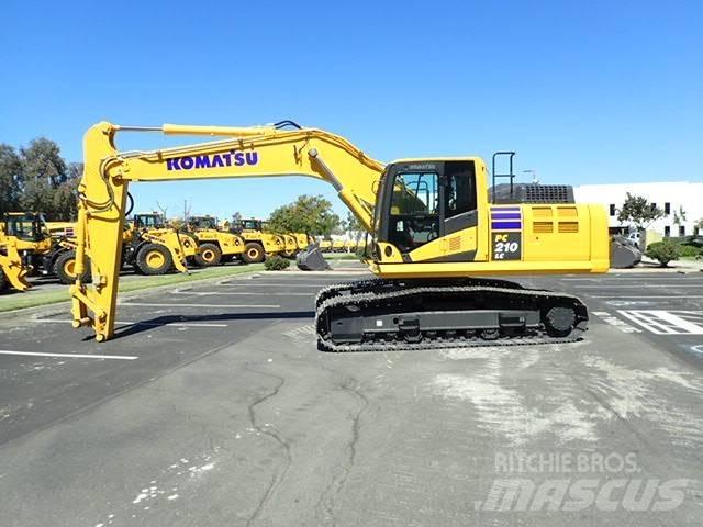 Komatsu PC 210 LC-11 حفارات زحافة