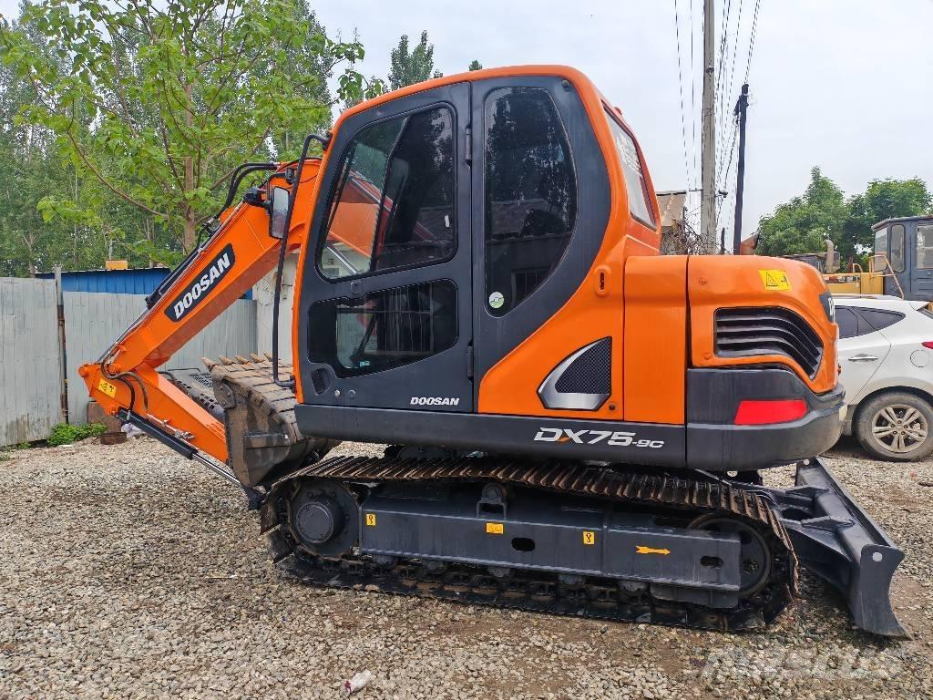 Doosan DX75-9C حفارات وسط 7 طن - 12 طن