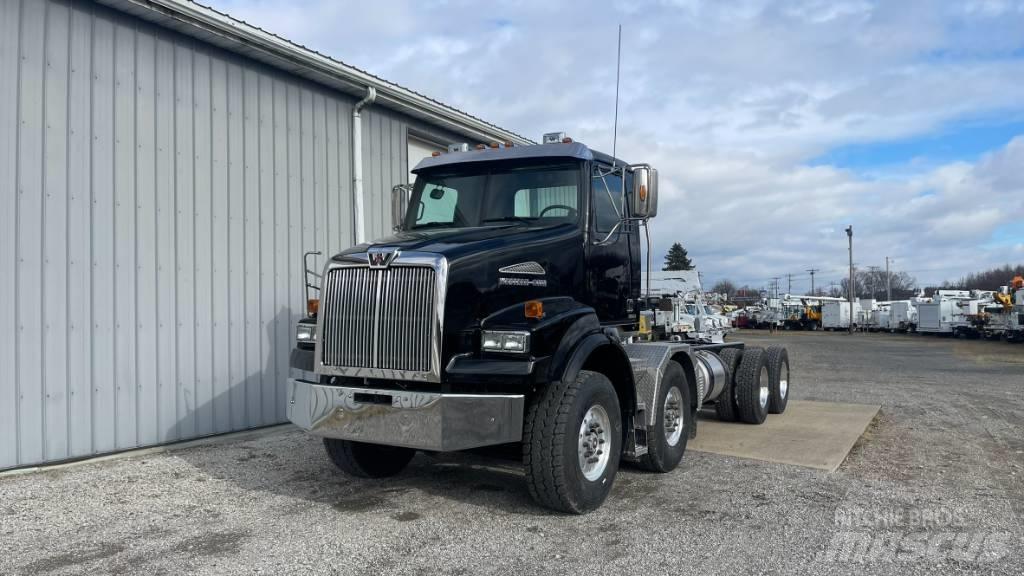 Western Star 4800TS شاحنات بمقصورة وهيكل