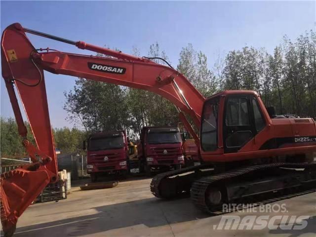 Doosan DH 225 LC-7 حفارات زحافة