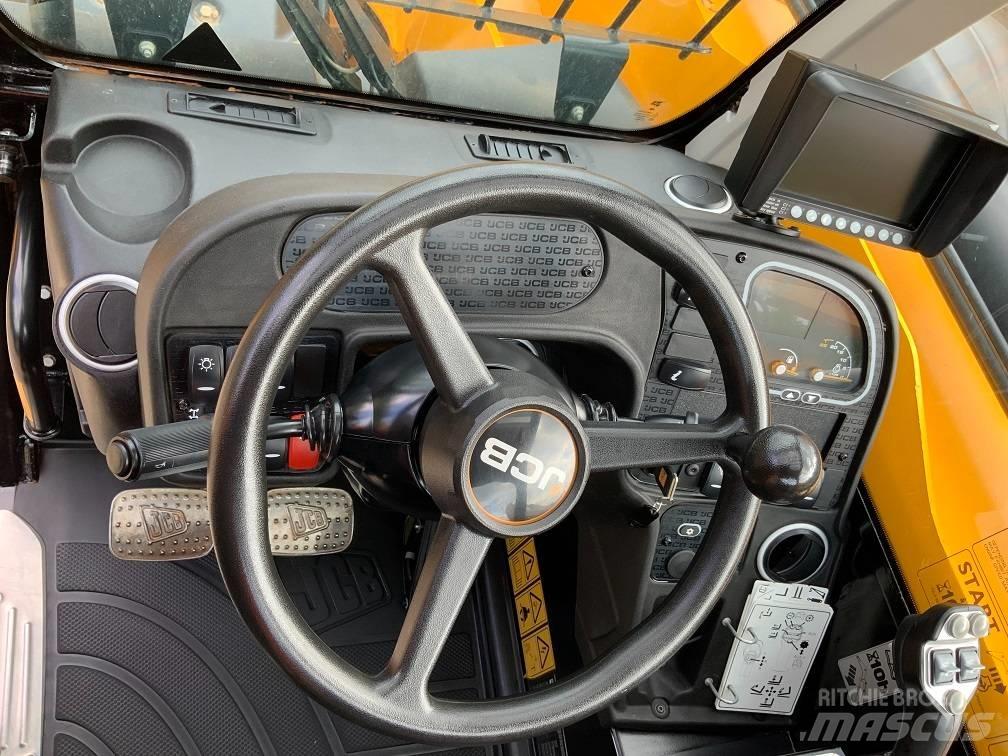 JCB 540V140 مناولات متداخلة
