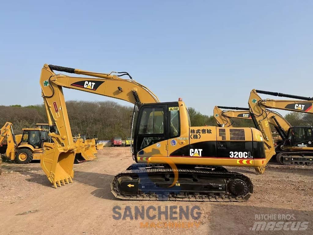 CAT 320 C L حفارات زحافة