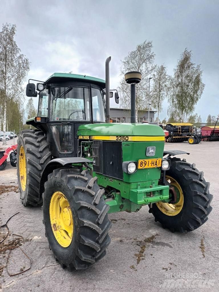 John Deere 3350 الجرارات
