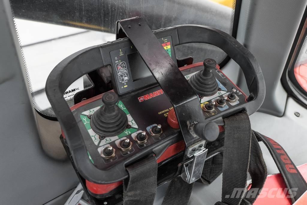 Manitou MRT 2260 مناولات متداخلة