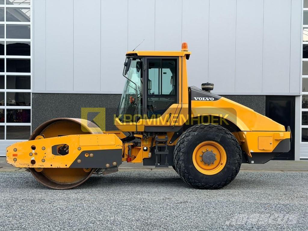 Volvo SD 135 B دكاكات أفقية