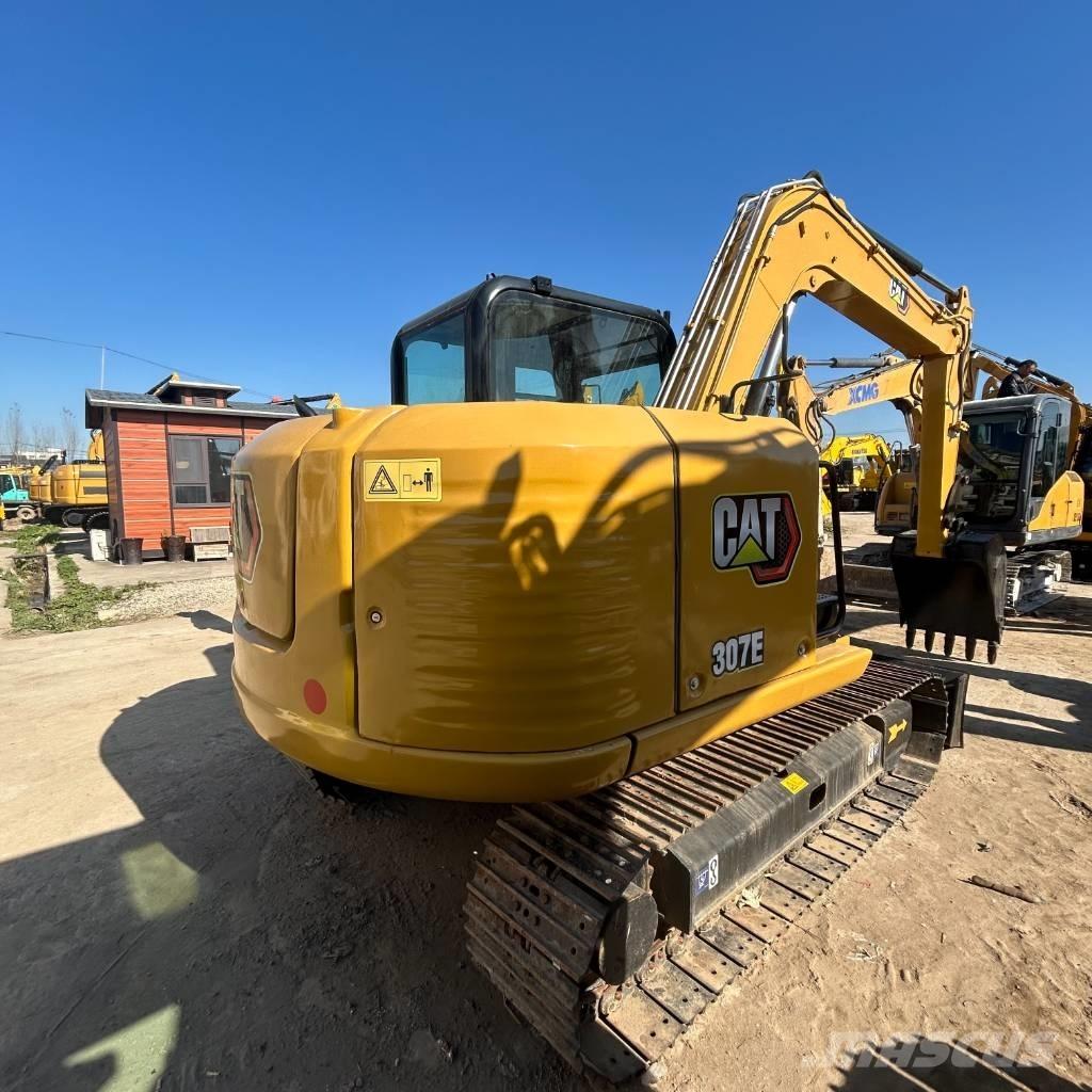 CAT 307E2 حفارات زحافة