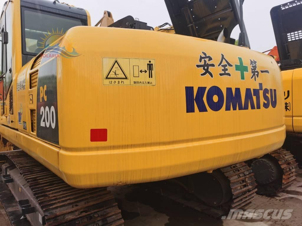 Komatsu PC 200-8 حفارات زحافة