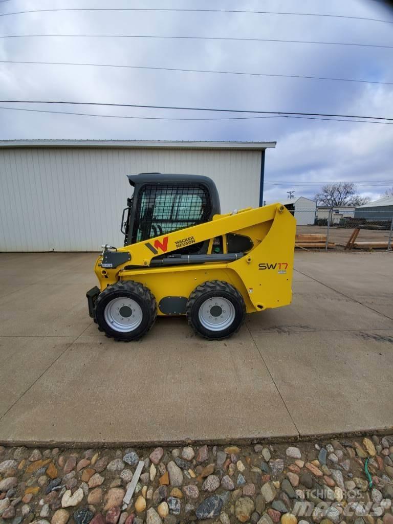 Wacker Neuson SW17 لوادر انزلاقية التوجيه