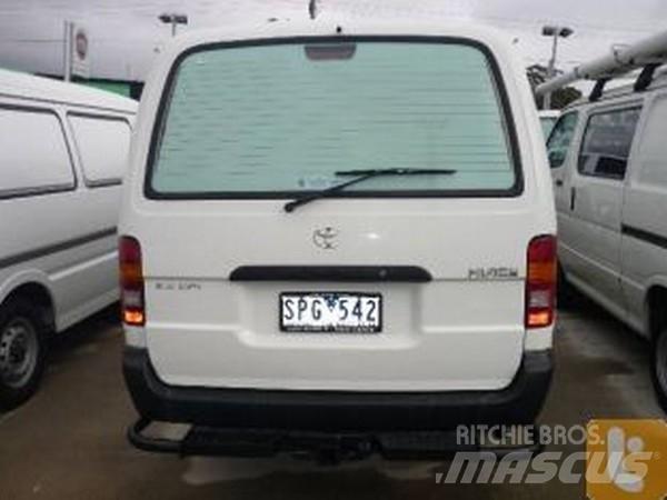 Toyota HIACE RZH113R شاحنة مقفلة