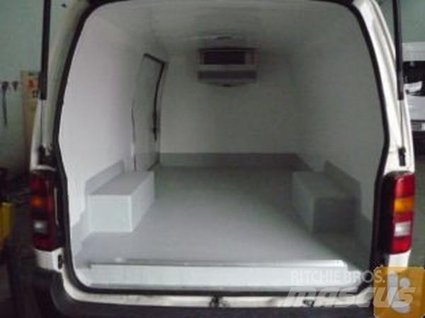 Toyota HIACE RZH113R شاحنة مقفلة