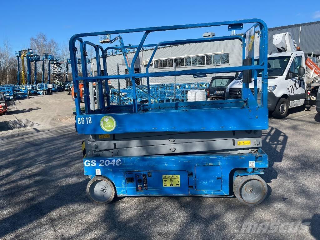 Genie GS 2046 رافعات مقصية الشكل