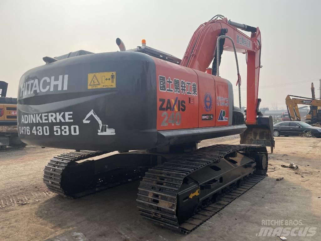 Hitachi ZX 240 حفارات زحافة