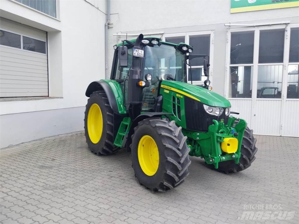 John Deere 6120M الجرارات