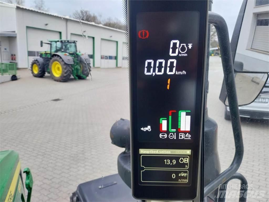 John Deere 6120M الجرارات