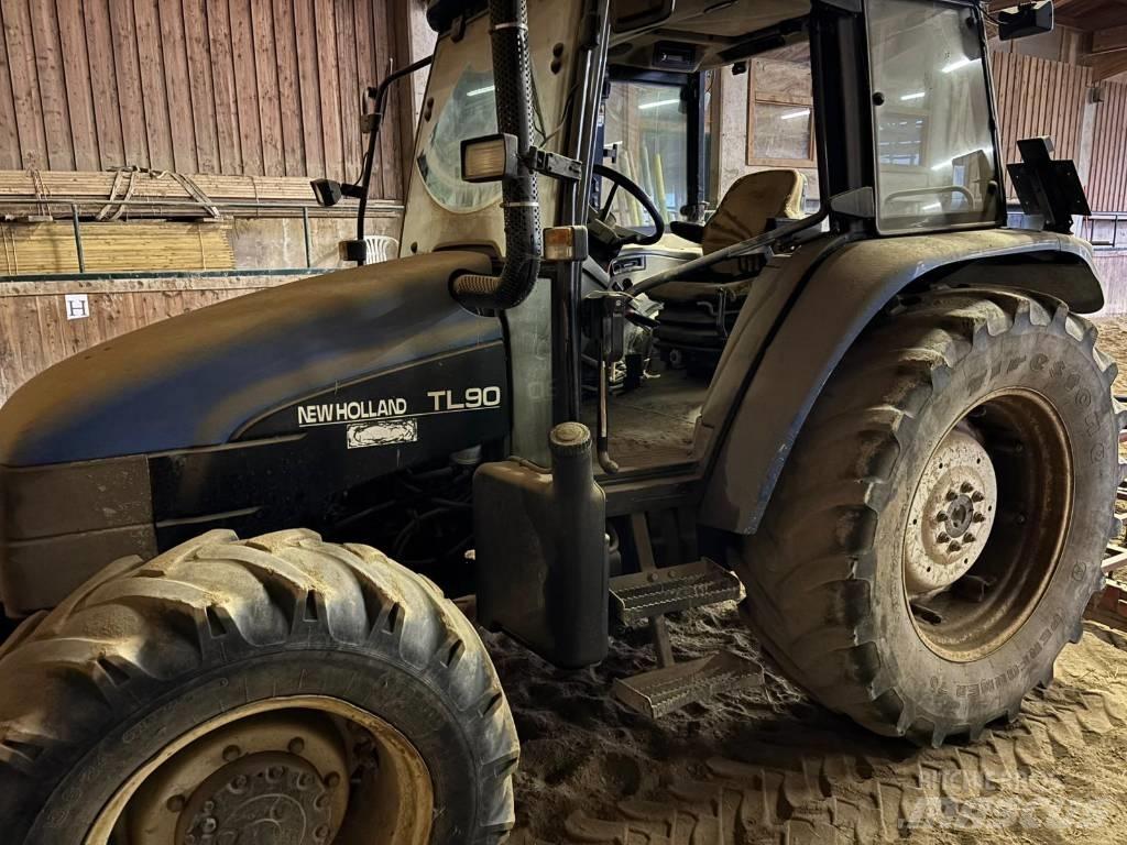 New Holland TL 90 الجرارات
